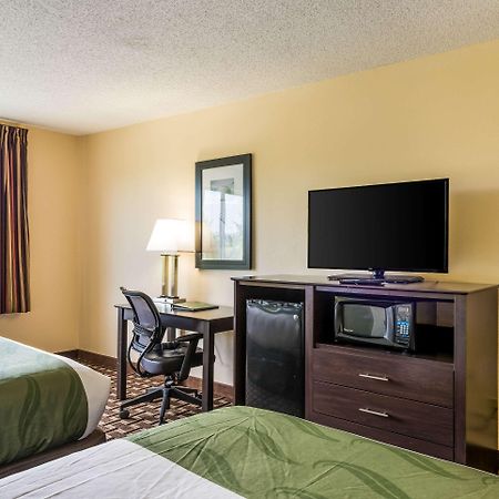 Quality Inn Huntersville Near Lake Norman Zewnętrze zdjęcie