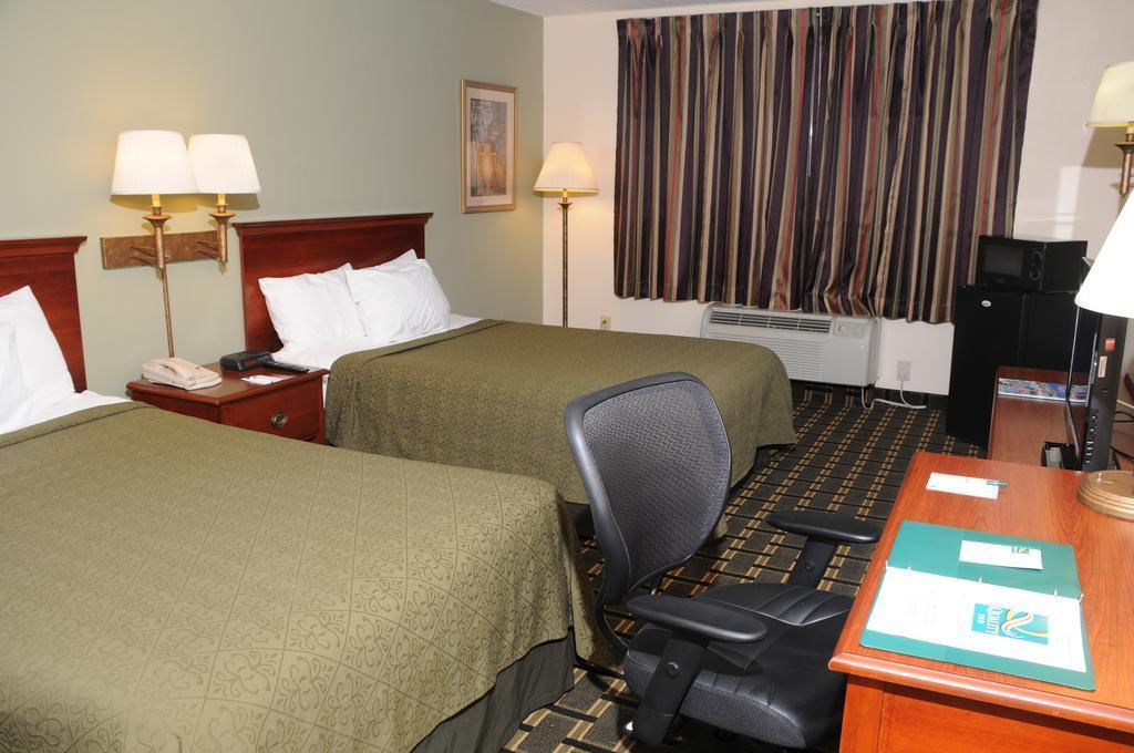 Quality Inn Huntersville Near Lake Norman Zewnętrze zdjęcie