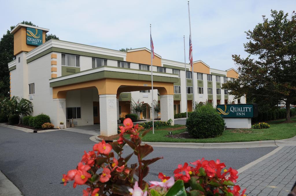 Quality Inn Huntersville Near Lake Norman Zewnętrze zdjęcie
