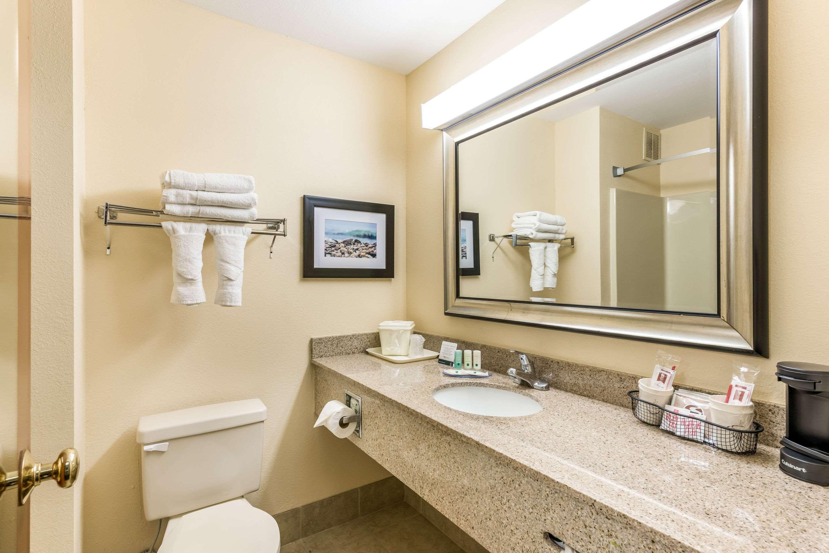 Quality Inn Huntersville Near Lake Norman Zewnętrze zdjęcie