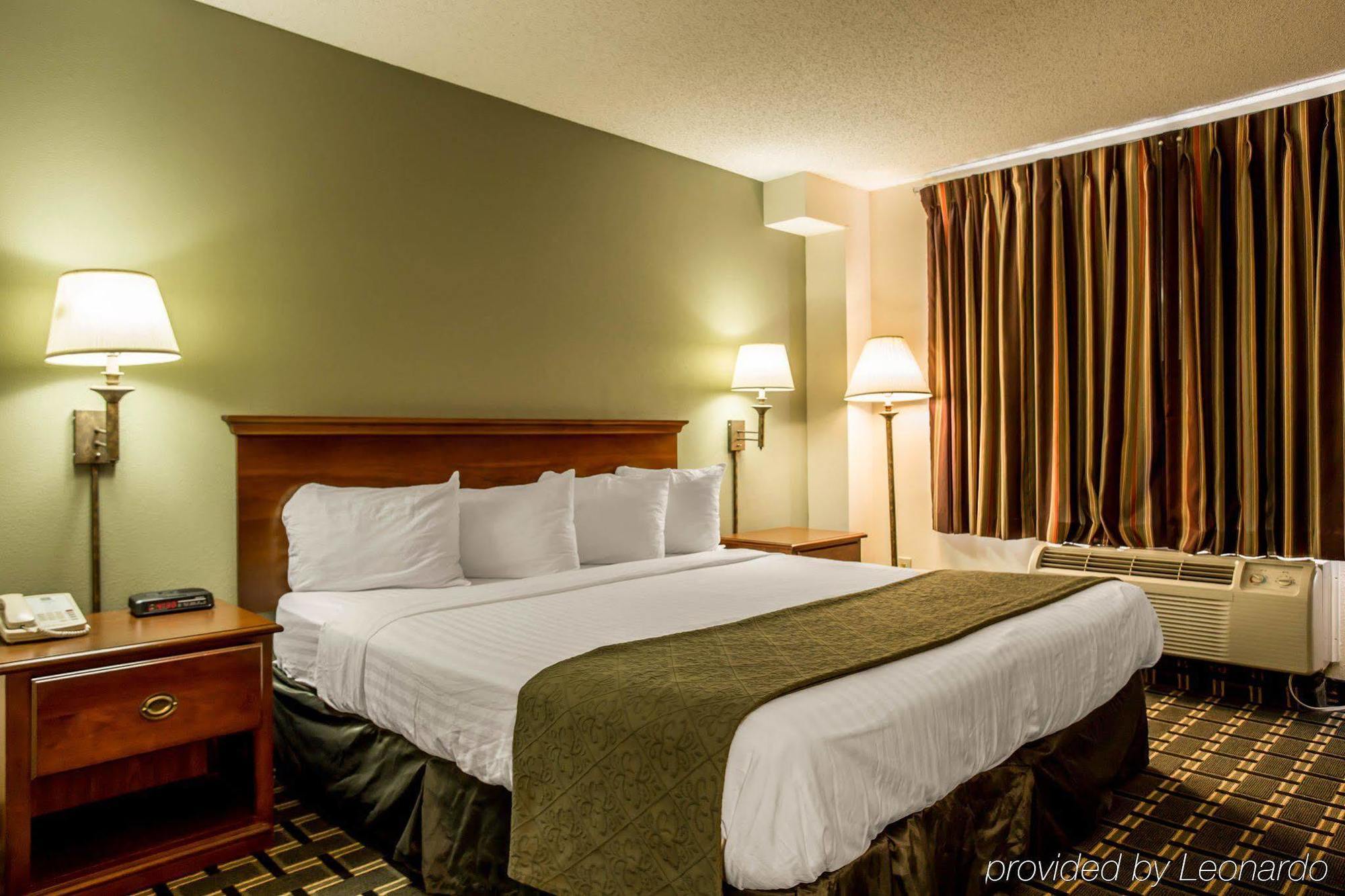 Quality Inn Huntersville Near Lake Norman Zewnętrze zdjęcie